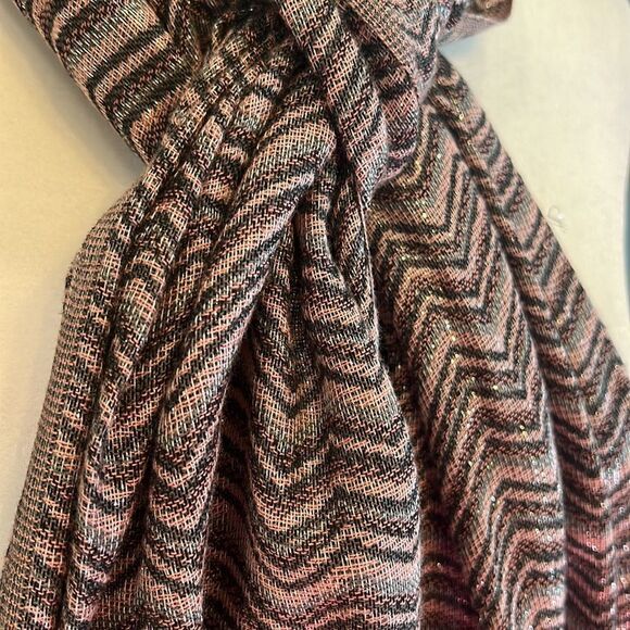 Scarf - Picture 2 of 5